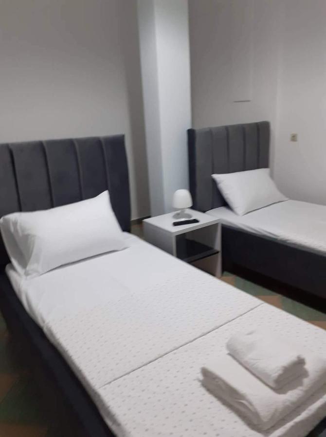 Guest House Krishen Përmet エクステリア 写真