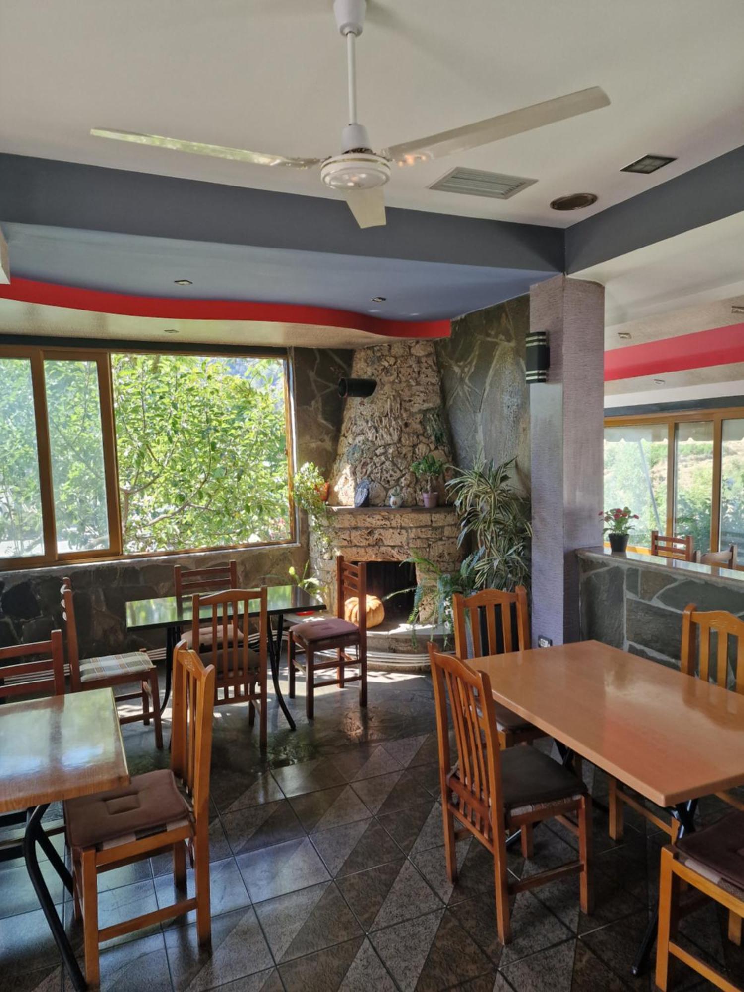 Guest House Krishen Përmet エクステリア 写真